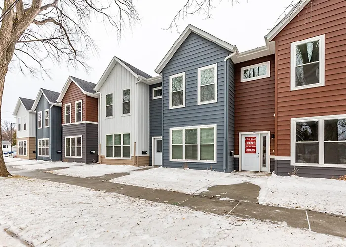 Unwind In Style At Fargo's Hidden Gem! #102 * Fargo