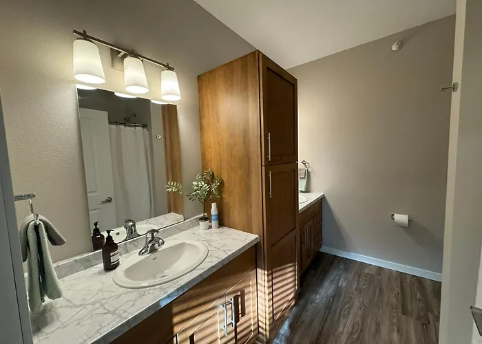 Unwind In Style At Fargo's Hidden Gem! #102 Holiday home Fargo